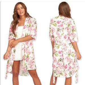 Show Me Your MuMu Brie Floral Woman’s Robe Kimono Pink and White O/S